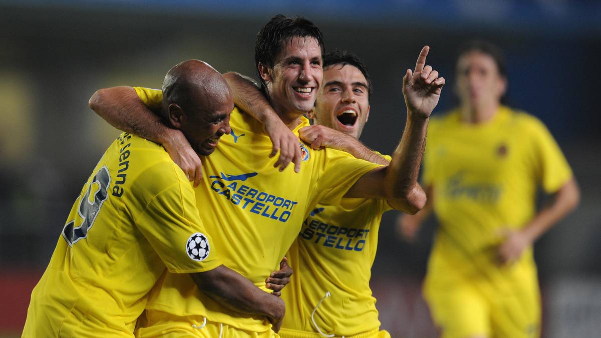 PLATZ 3: FC Villarreal - Aalborg BK 6:3 - Villarreal entscheidet am 21. Oktober 2008 ein torreiches Duell gegen Aalborg. Joseba Llorente avanciert mit drei Treffern zum Matchwinner