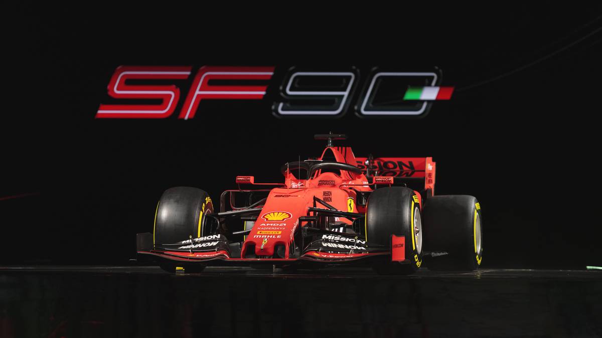 Der Slogan "Mission Winnow" ist im neuen Jahr an deutlich mehr Stellen vertreten als zuletzt. Auch wenn das Auto stark an das aus dem letzten Jahr erinnert, Veränderungen gibt es dennoch. Das Heck ist breiter und höher als zuletzt und besticht mit einem T-Flügel