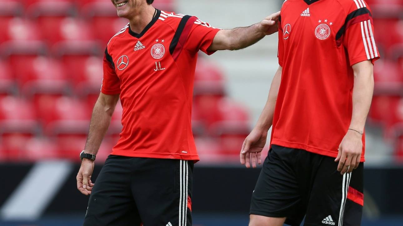 Neuer verabschiedet Löw: „Alles Gute, Jogi!“