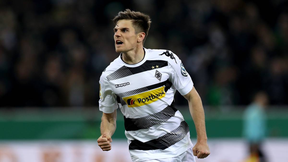 Der frühere Dortmunder bringt Gladbach glücklich zurück in die Spur. Doch das Wie interessiert im Borussia-Park die Wenigsten