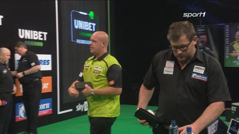 Über zwei Jahre musste James Wade auf einen Sieg gegen Michael van Gerwen warten. Am vierten Spieltag der Premier League klappt es dann endlich mal wieder. 