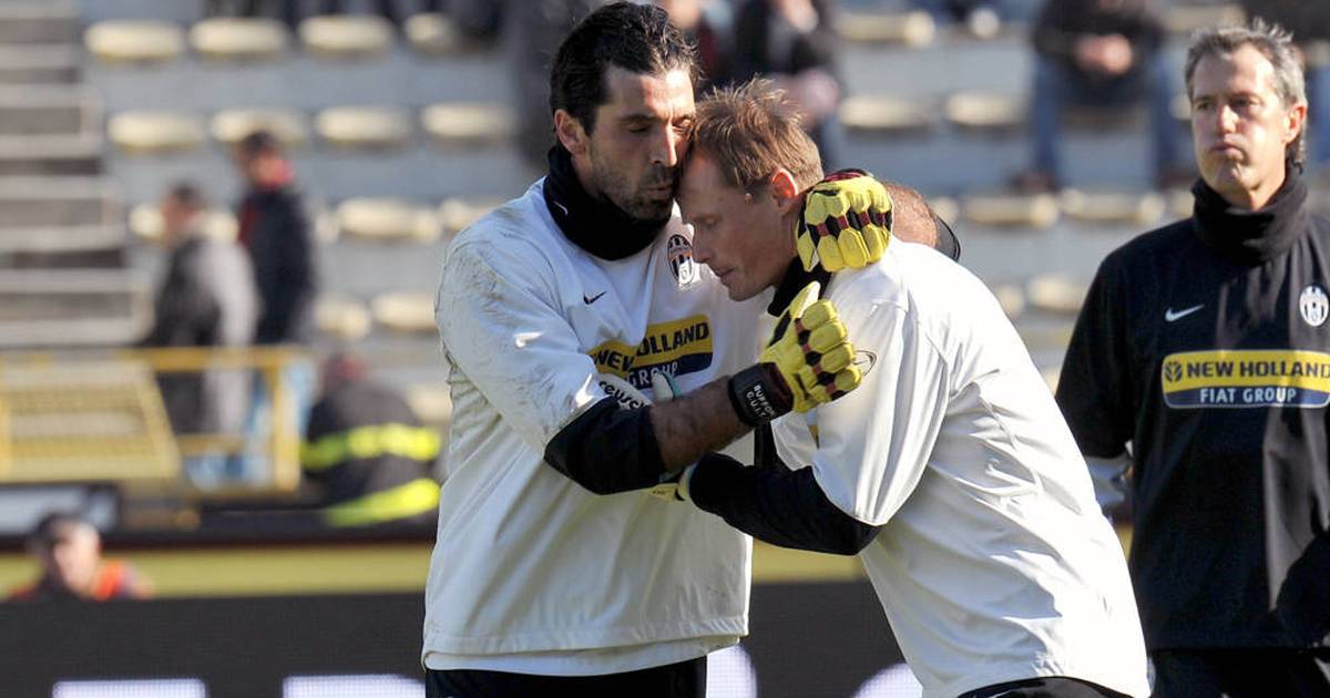 Death of Alexander Manninger: Goalkeeping legend becomes emotional