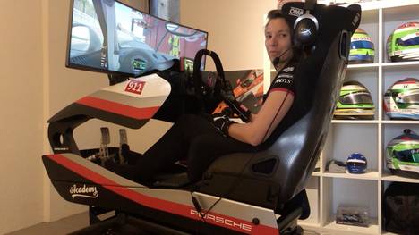 Es ist der Super-GAU für alle Motorsportler: Keine Rennen in den nächsten Wochen und Monaten. Um die rennfreie Zeit bestmöglich zu bestreiten, haben die Porsche Werksfahrer um Dirk Werner und Kevin Estre ihre ganz eigenen Methoden entwickelt.