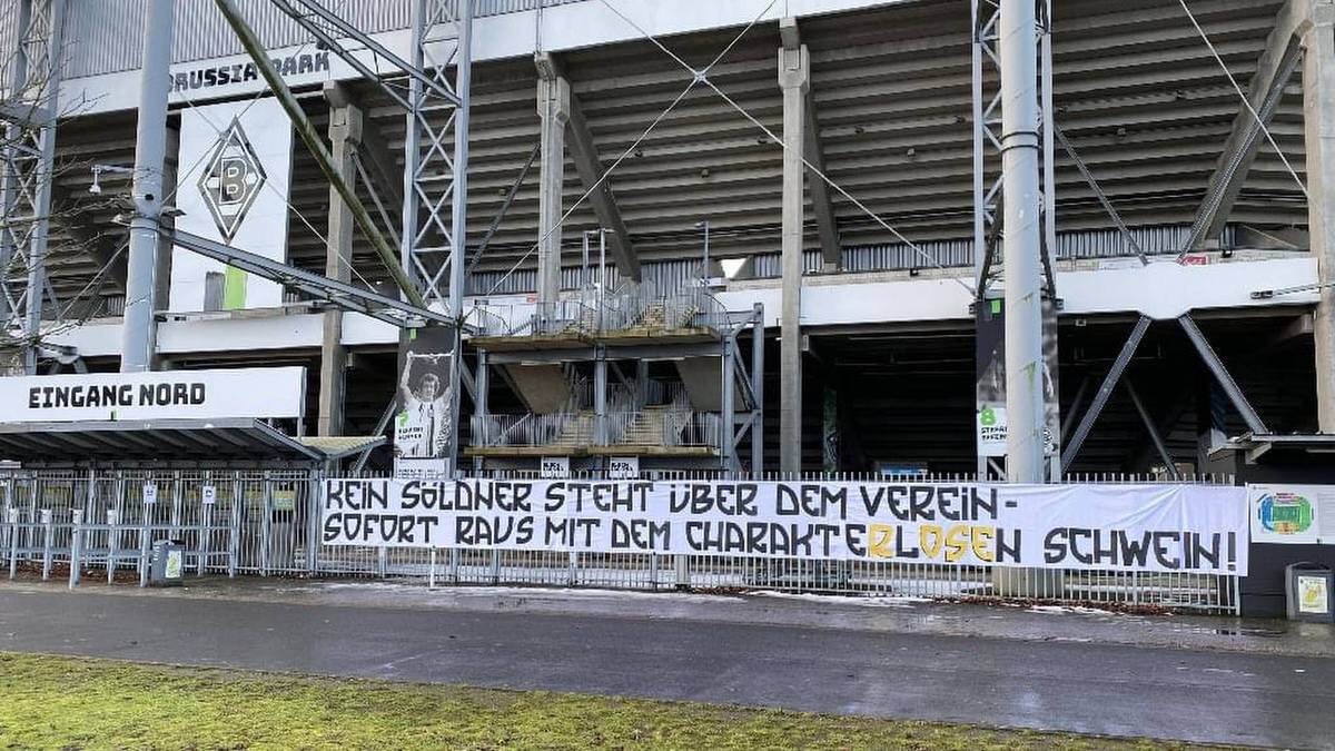Klare Botschaft: Gladbach Fans wettern gegen Marco Rose 