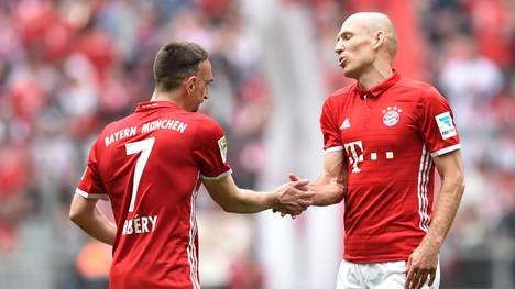 Franck Ribery (l.) und Arjen Robben stehen in der Startelf der Bayern