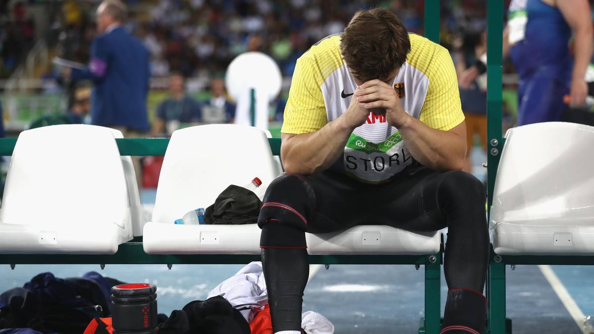 David Storls Trauer nach Platz sieben im Kugelstoßen spiegelt den Gesamteindruck der deutschen Leichtathletik wider. Auch den hochgehandelten Speerwerferinnen gelang es nicht, sich zum Saisonhöhepunkt in Topform zu präsentieren. Die Stabhochspringer scheiterten gar allesamt in der Qualifikation. Dass man trotz Glanzleistung auch zum Flop werden kann, ...