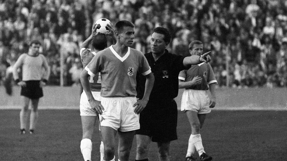 TIMO KONIETZKA: Vor Kobiaschwili hatte ein 1860-Profi den unrühmlichen Rekord inne. Weil Referee Manfred Spinnler im Jahr 1966 beim Spiel gegen Borussia Dortmund ein vermeintlich eindeutiges Handspiel nicht pfiff, wurde Konietzka gegen den Unparteiischen handgreiflich