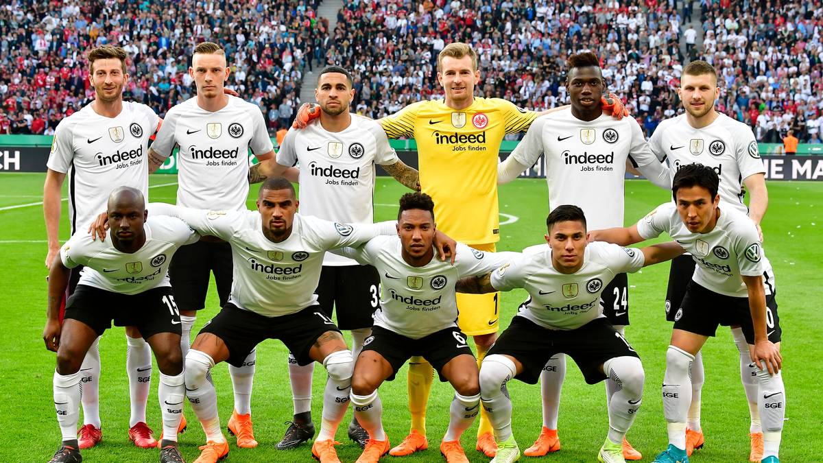 ... die Mannen von Kovac. Weder in der Startelf noch im Kader: "Fußballgott" Alex Meier