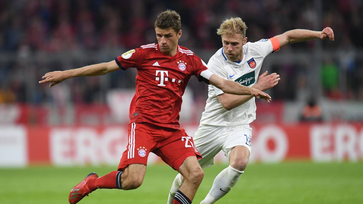 "Fußballspiele sind zum Event geworden. Sogar das Pokalspiel neulich gegen Heidenheim, einen Zweitligisten, war ausverkauft", erzählt Hoeneß im Frühjahr nicht ohne Stolz 