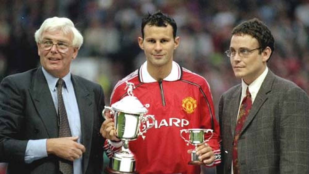 Die Ehrungen reißen nicht ab: In England erzielt Ryan Giggs 1999 das Tor des Jahres