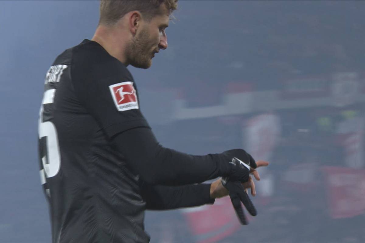 Der SC Freiburg sichert sich im Rekordspiel von Christian Streich einen Punkt. Gegen Eintracht Frankfurt kommen die Breisgauer nicht über ein 1:1 hinaus. 