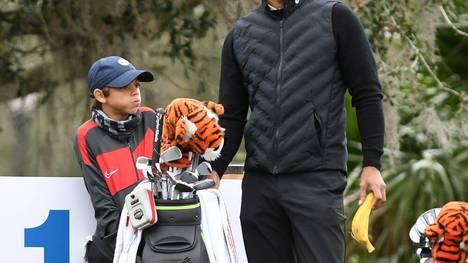 Tiger Woods und sein Sohn beim gemeinsamen Turnier