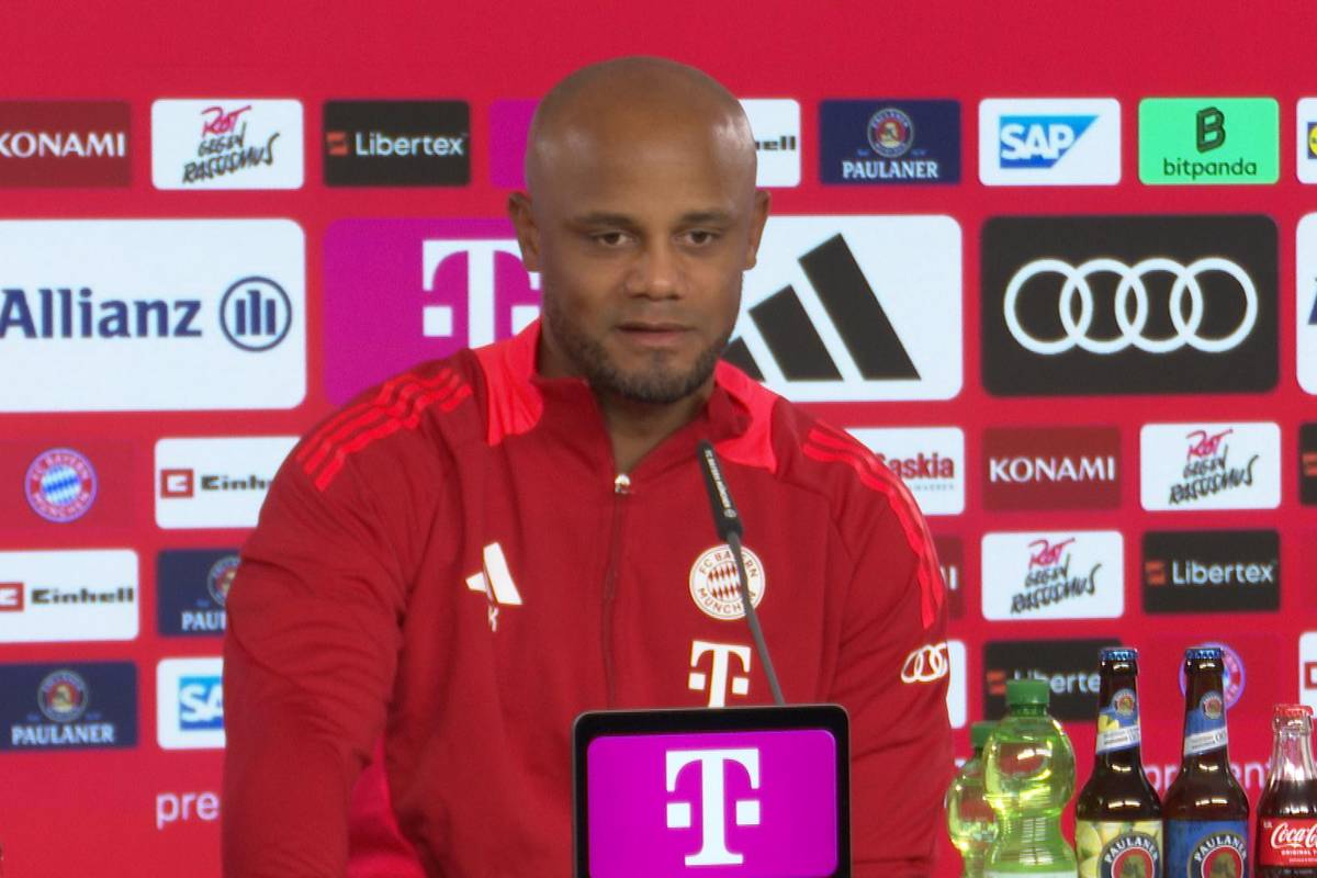 Vincent Kompany schwärmt auf der Pressekonferenz über die Professionalität eines Bayern-Stars.