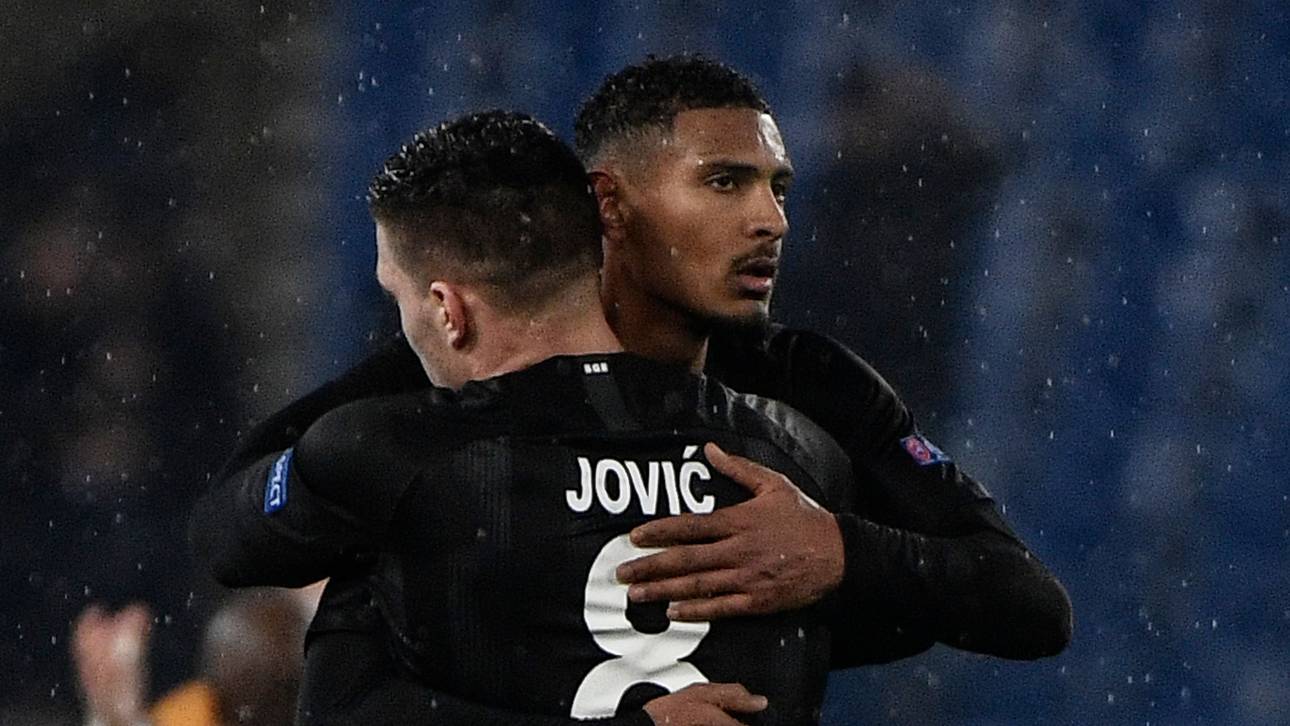 Eintracht beginnt mit Doppelspitze