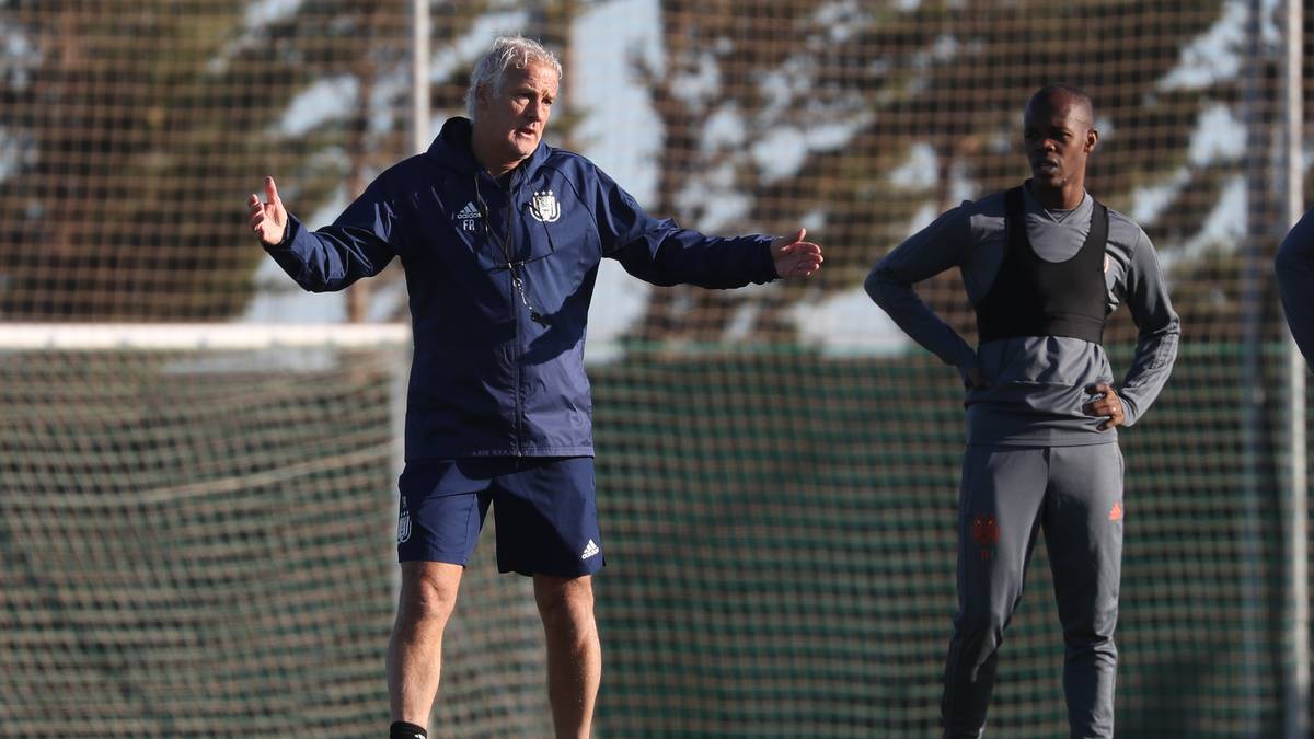 Nach einigen Stationen in der heimischen Eredivise ist Rutten seit Januar Trainer des belgischen Rekordmeisters RSC Anderlecht 