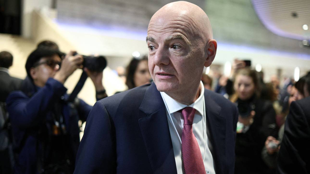 Britische Fans kritisieren Infantino