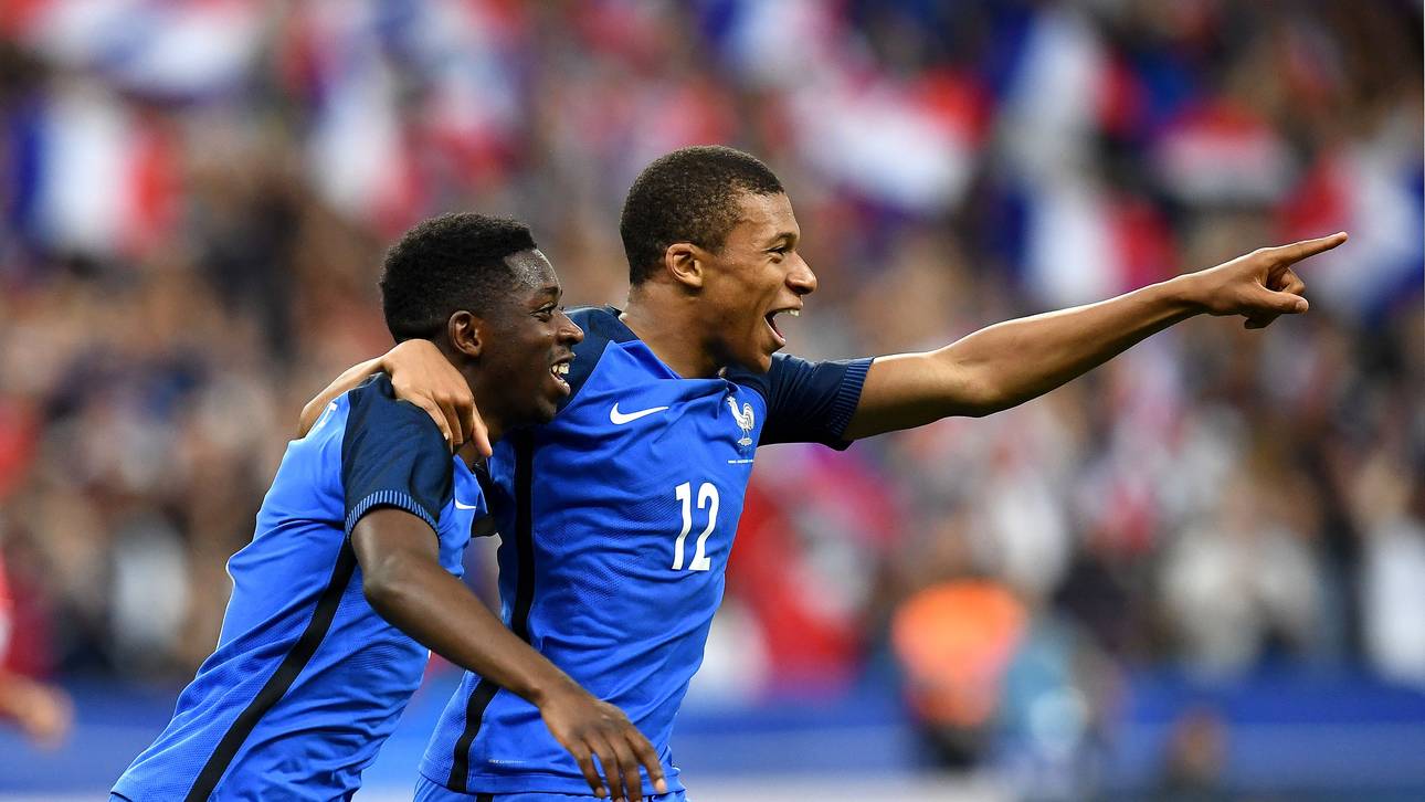 Mbappe zeigt sich im Scooter-Look