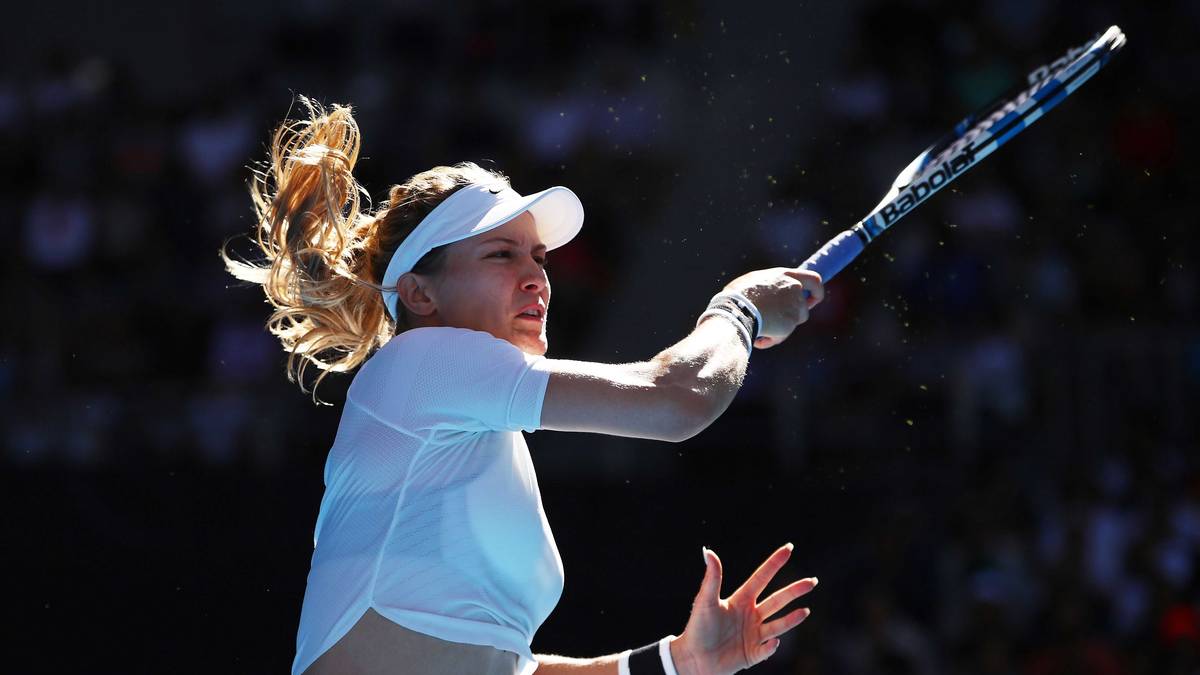 Tennis-Beauty Genie Bouchard absolviert ihre Partie der zweiten Runde gegen Shuai Peng aus China