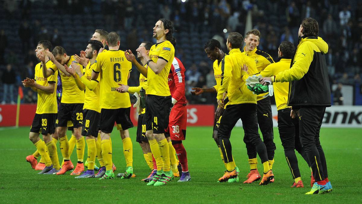 Der BVB gewinnt das Spiel 1:0 und zieht ins Achtelfinale der UEFA Europa League ein. Der Gegner wird morgen ermittelt (ab 12.45 Uhr im LIVESTREAM)