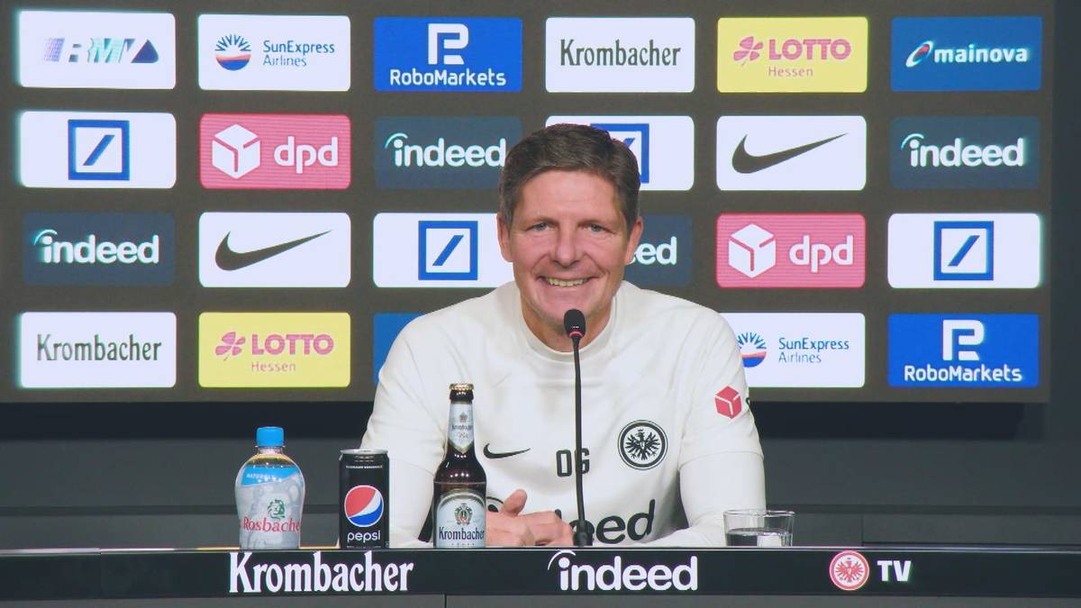 Eintracht Frankfurt ist in der Bundesliga Tabellenzweiter und damit erster Bayern-Jäger. Oliver Glasner scherzt auf der Pressekonferenz, dass er sich von Martin Hinteregger Jagd-Tipps eingeholt hat. 