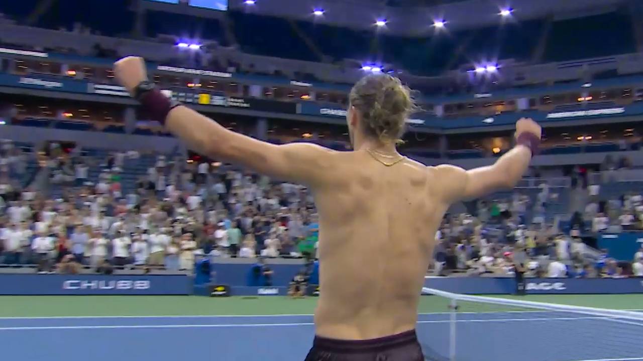 Nach dem Krimi zeigt Zverev eine seltene Jubelpose