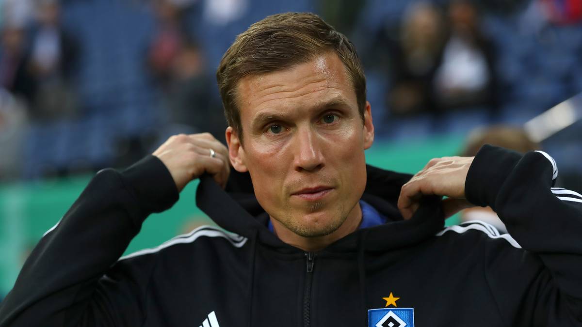 Doch in der Rückrunde geht nicht mehr viel zusammen. Einziger Lichtblick ist das Erreichen des DFB-Halbfinals, das Hamburg gegen RB Leipzig verliert. Der Nichtaufstieg besiegelte auch gleichzeitig das Aus von Wolf