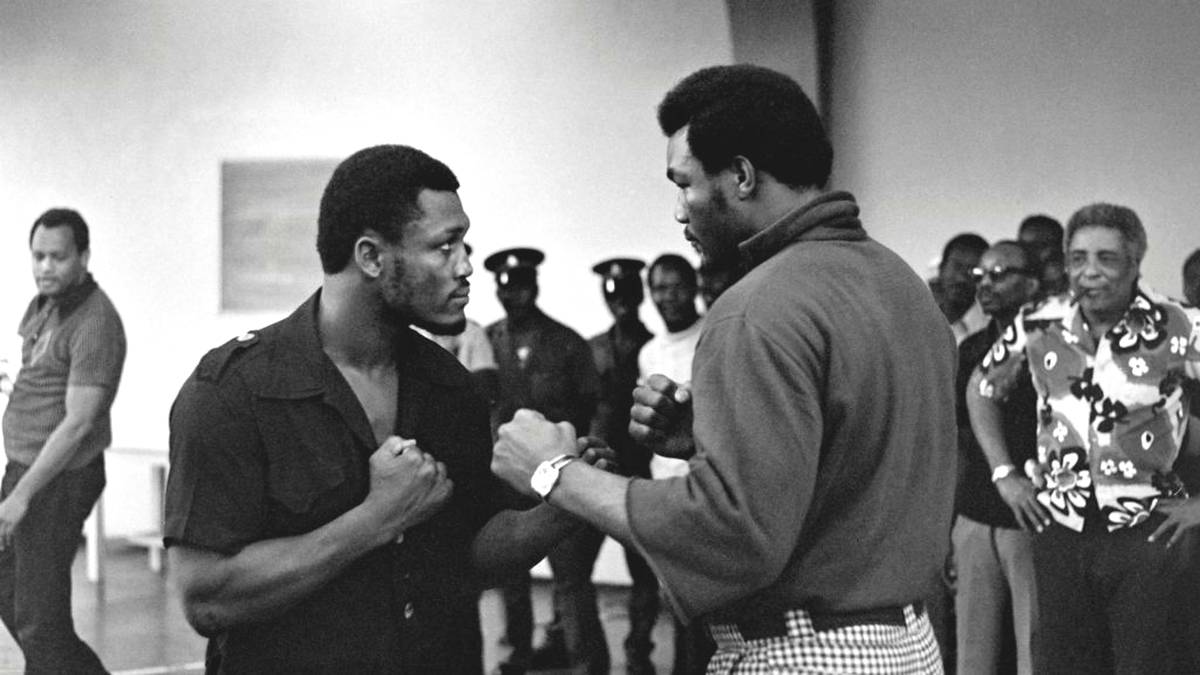 GEORGE FOREMAN: Obwohl "Big" als klarer Außenseiter in den Kampf mit Frazier ging, feierte er einen Sieg in nur zwei Runden, in denen er ihn sechs Mal zu Boden schlug. Der Fight wurde "The Sunshine Showdown" genannt