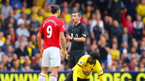 Zlatan Ibrahimovic war im Spiel nicht immer einer Meinung mit Referee Michael Oliver