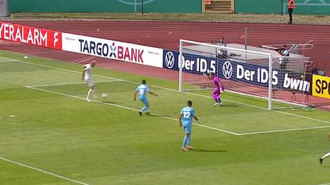 Der VfL Bochum ist souverän in die 2. Runde des DFB-Pokals eingezogen. Gegen den Regionalligisten Viktoria Berlin gewann der Bundesligist deutlich mit 3:0.