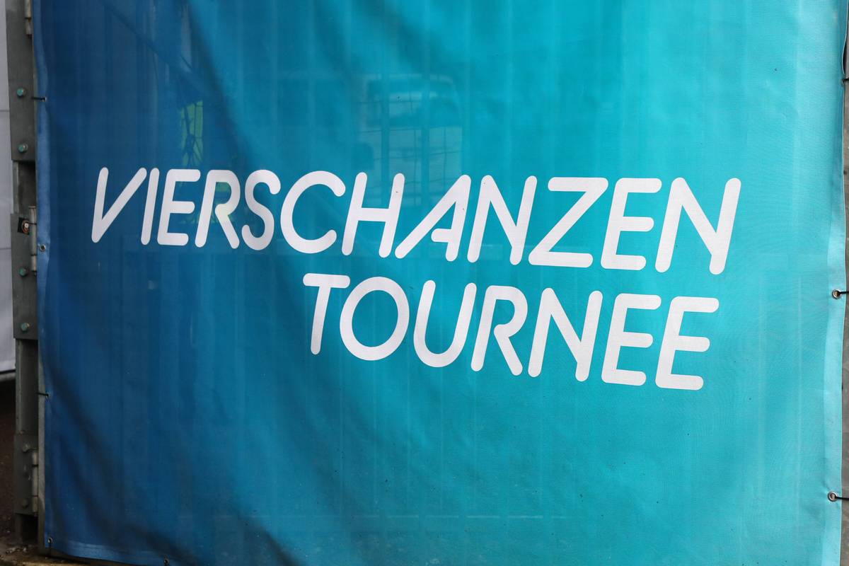 In der Vierschanzentournee sind vier Skisprung-Weltcupveranstaltungen zusammengefasst, die seit 1953 jährlich um den Jahreswechsel in Deutschland und Österreich stattfinden.