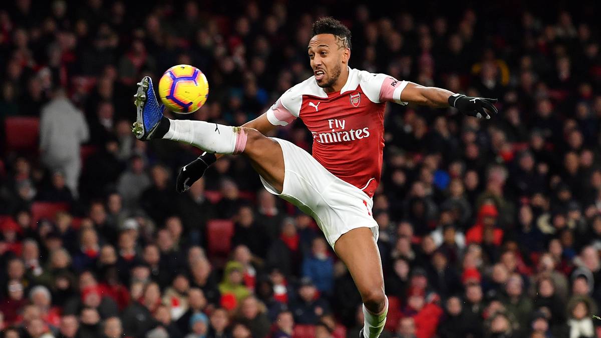 PLATZ 10 - PIERRE-EMERICK AUBAMEYANG (FC Arsenal): 12 Tore - 10 (Premier League) + 2 (Europa League)