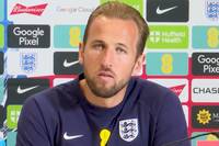 Harry Kane steht vor seinem 100. Länderspiel für England. Im Zuge dessen spricht der Bayern-Stürmer auch über Vorbilder - und verrät, wer ihn inspiriert.