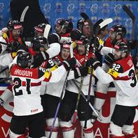 Österreich verblüfft bei der Eishockey-WM in Tschechien die Sportwelt. Dabei kommt der jüngste Erfolg nicht völlig aus dem Nichts, wie ein Insider SPORT1 verrät. In der Alpenrepublik träumt man jetzt sogar vom Viertelfinale. 
