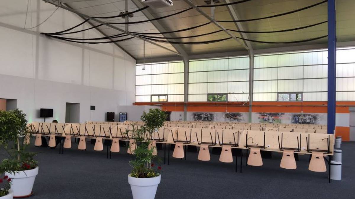 Es kann endlich los gehen. Im DFB-Medienzentrum ist alles vorbereitet