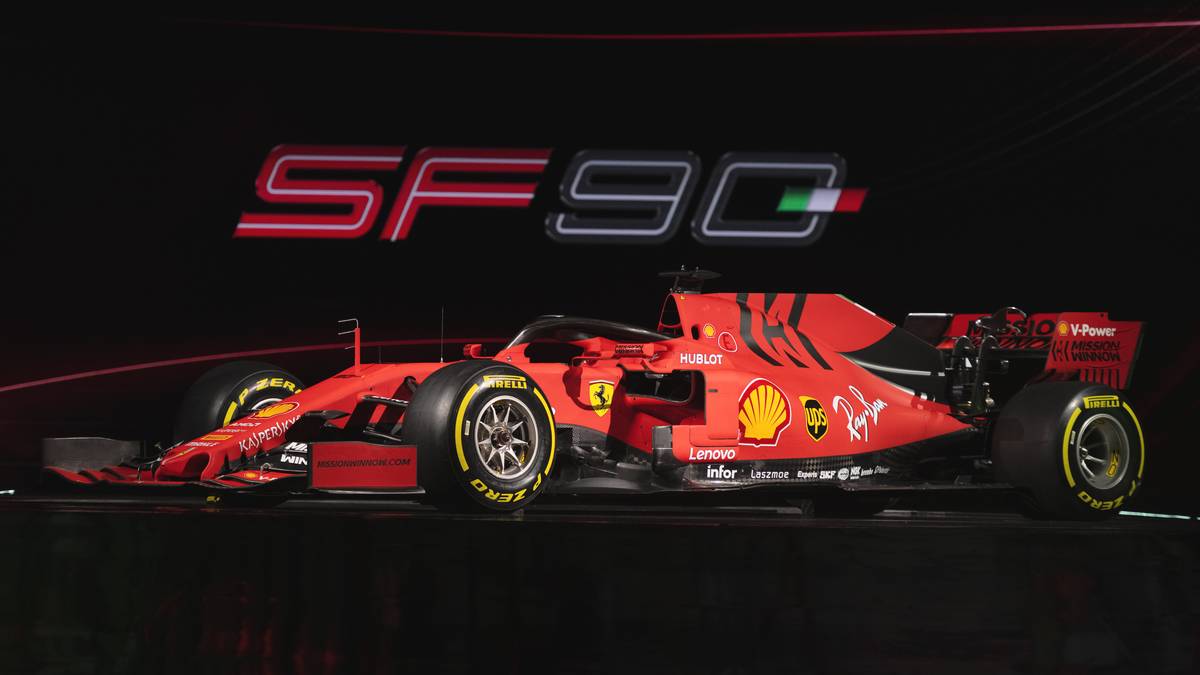 Auch am Frontflügel hat sich etwas getan. Er ist breiter als im letzten Jahr und wurde zudem aerodynamisch angepasst. Auch die Bremskanäle wurden am SF90 deutlich vereinfacht. Die Farbgebung mit mehr Schwarz trägt zum aggressiveren Eindruck bei