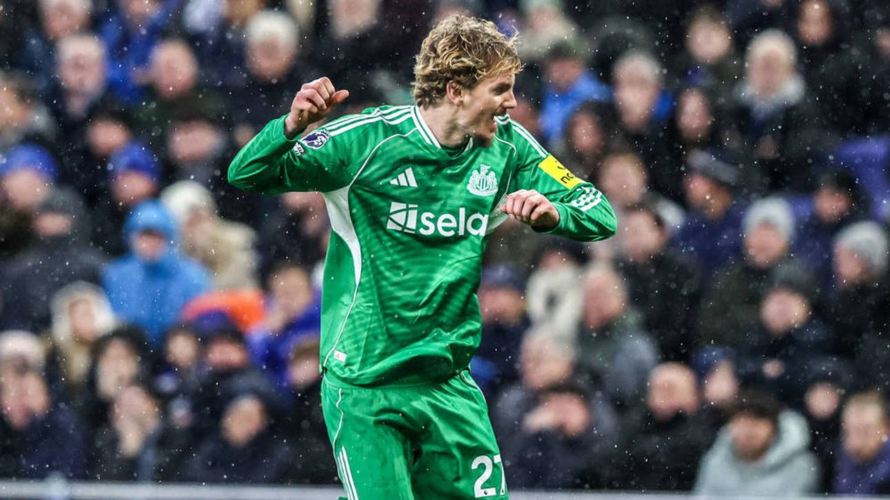 Nick Woltemade bejubelt seinen Treffer zum 3:0