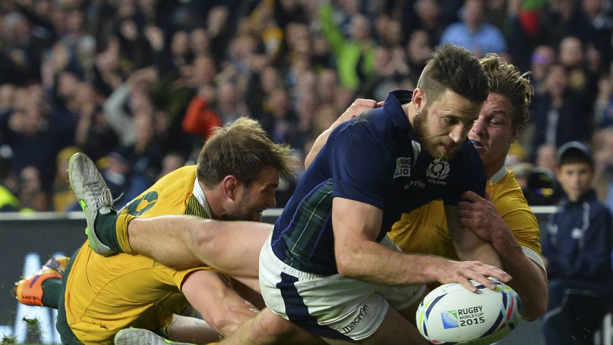 Der Großteil des erbitterten Kampfs findet aber auf dem Boden statt
