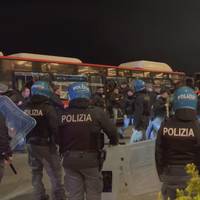 Ausschluss-Chaos! Hier sperrt die Polizei Eintracht-Ultras ins Hotel