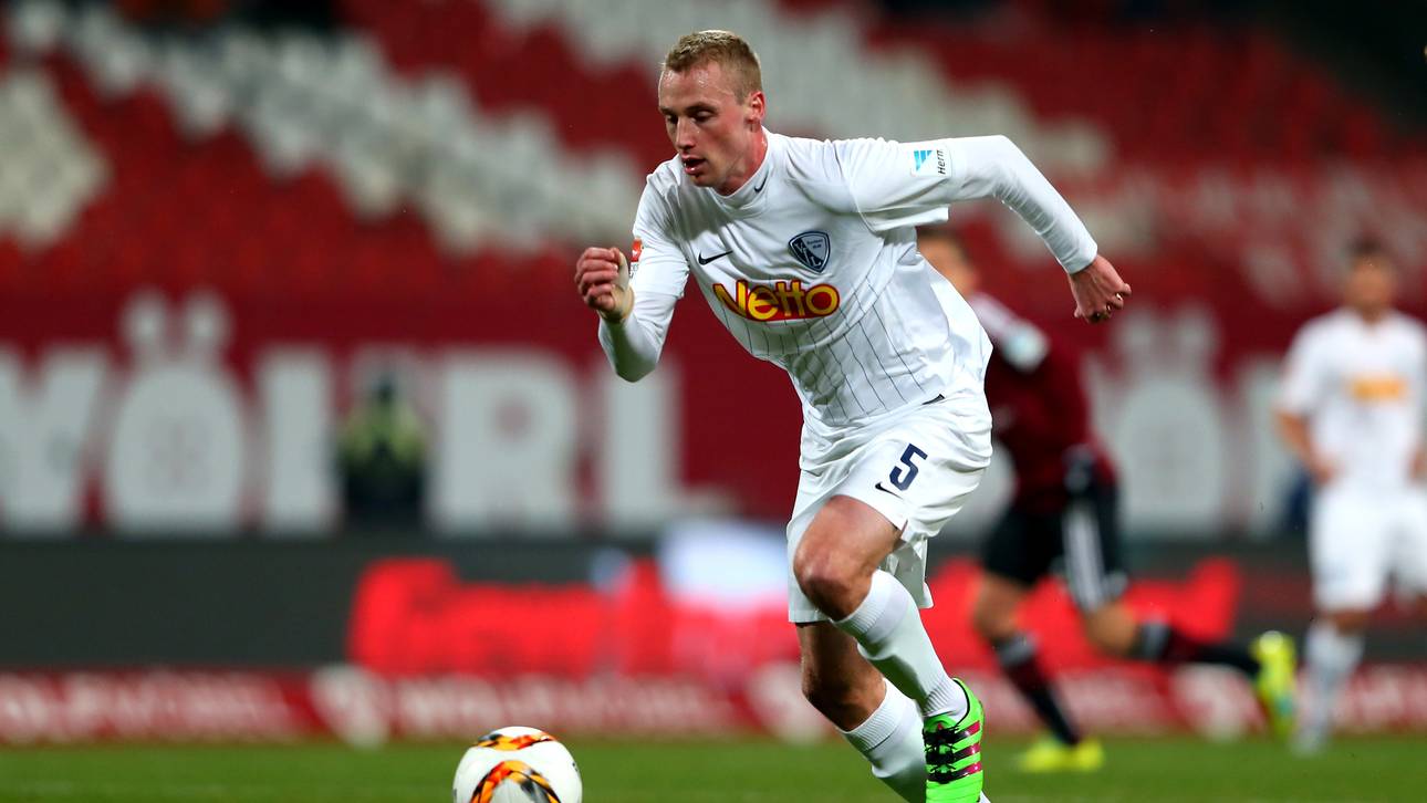 Bochum verlängert mit Bastians