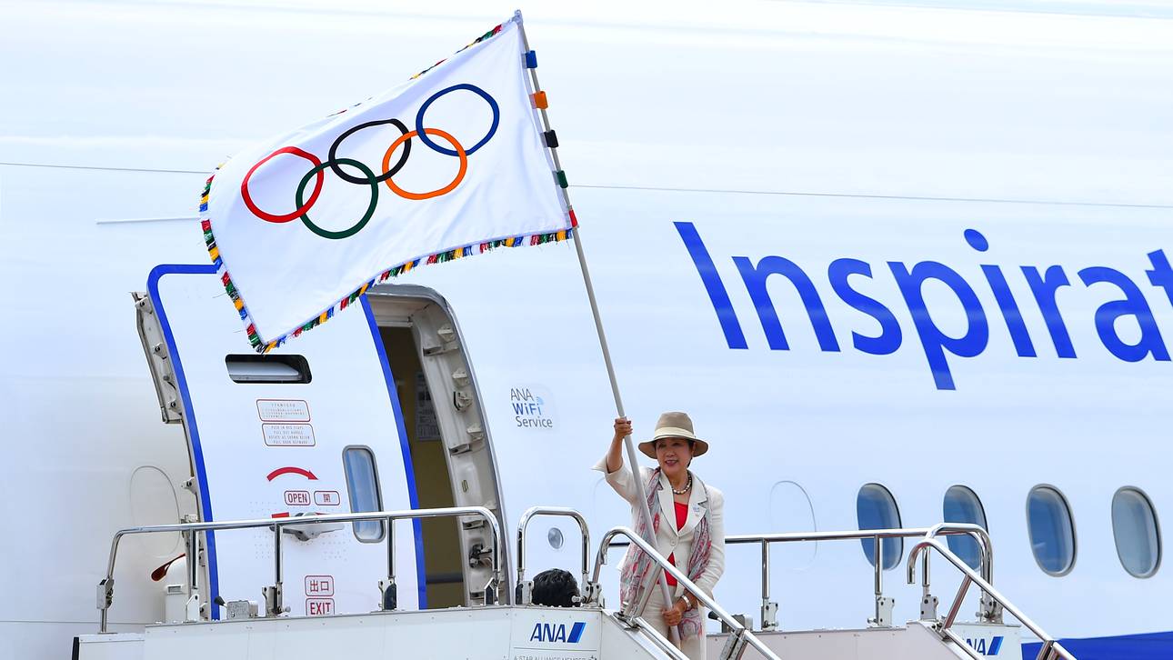 Olympische Flagge erreicht Tokio