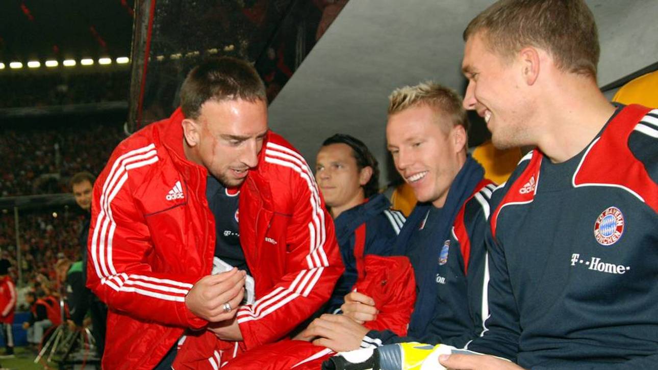Franck Ribery (li.), Christian Lell (Mitte) und Lukas Podolski (re.) beim FC Bayern