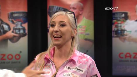 Fallon Sherrock schreibt beim Grand Slam of Darts Geschichte und zieht ins Viertelfinale ein. 