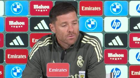 Real-Trainer Xabi Alonso erklärt, dass Jude Bellingham seine Topform nur im Team zeigen kann und die Madrilenen den englischen Führungsspieler gemeinsam unterstützen, motiviert zu bleiben.