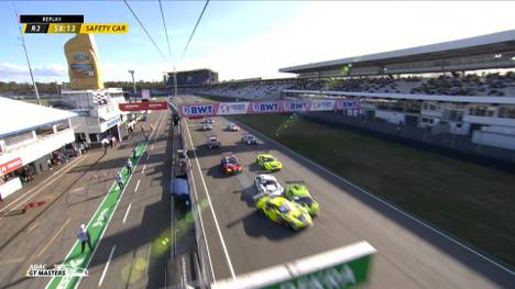 Der ADAC GT Masters hat neue Meister. Elias Seppänen und Salman Owega fahren im abschließenden Rennen am Hockenheimring auf Rang drei und holen sich den Gesamtsieg.