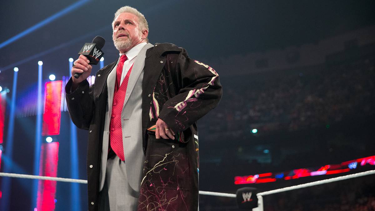 7. APRIL 2014 - Einen Tag nach seiner Aufnahme in die WWE Hall of Fame spricht der Ultimate Warrior - Topstar der frühen Neunziger - zu den RAW-Fans. Tragisch: Einen Tag später erleidet er einen Herzinfarkt und stirbt