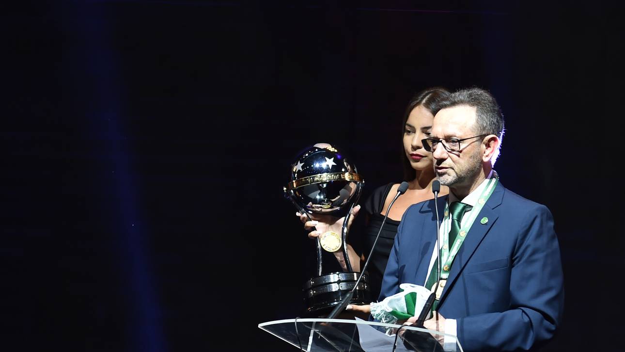 Chapecoense verpflichtet drei Spieler