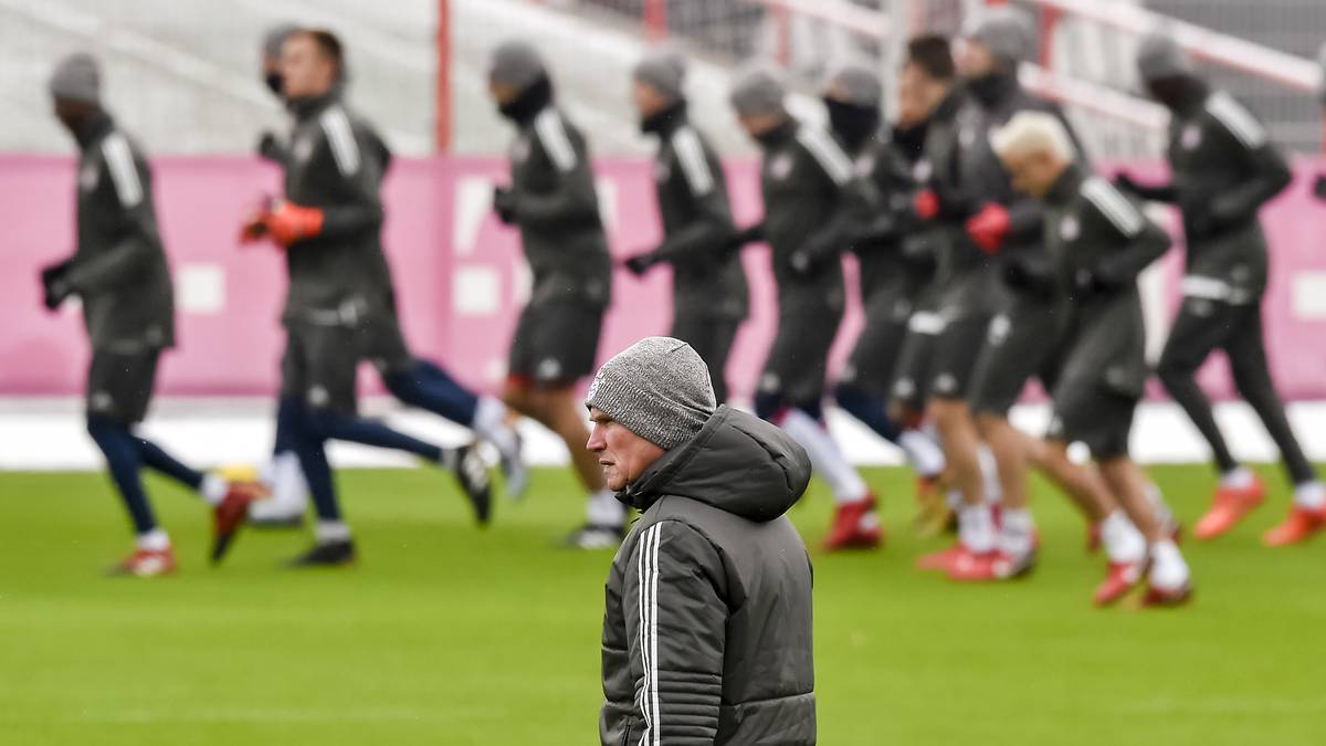 Auch Heynckes kann sich den ein oder anderen Seitenhieb anfangs nicht verkneifen. Nach dem Sieg gegen den BVB betont er aber: "Ich würde nie sagen, dass die Mannschaft nicht fit gewesen ist. Ich arbeite schon anders als ein spanischer oder italienischer Trainer"