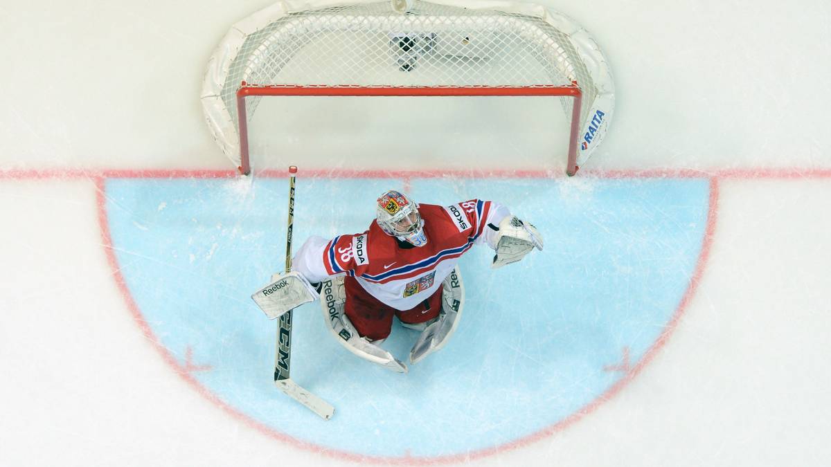 Der tschechische Goalie erlebt einen sehr positiven Tag, denn er muss gegen Norwegen nicht ein einziges Mal hinter sich greifen
