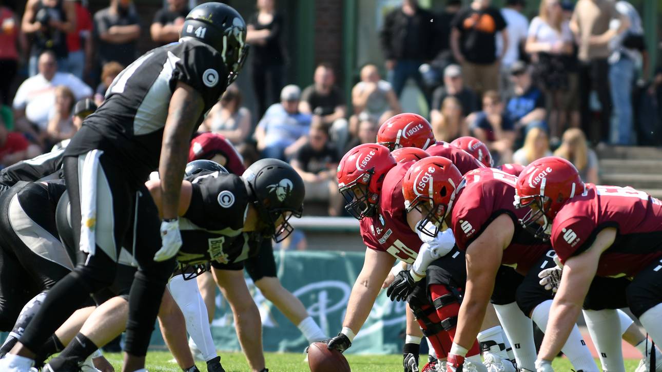 Die Potsdam Royals (in rot) und die Berlin Rebels treffen am Wochenende aufeinander