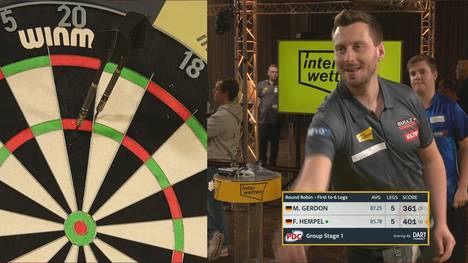 Florian Hempel krönt sich in einem packenden Match gegen Marcel Gerdon im letzten Leg zum Sieger. 